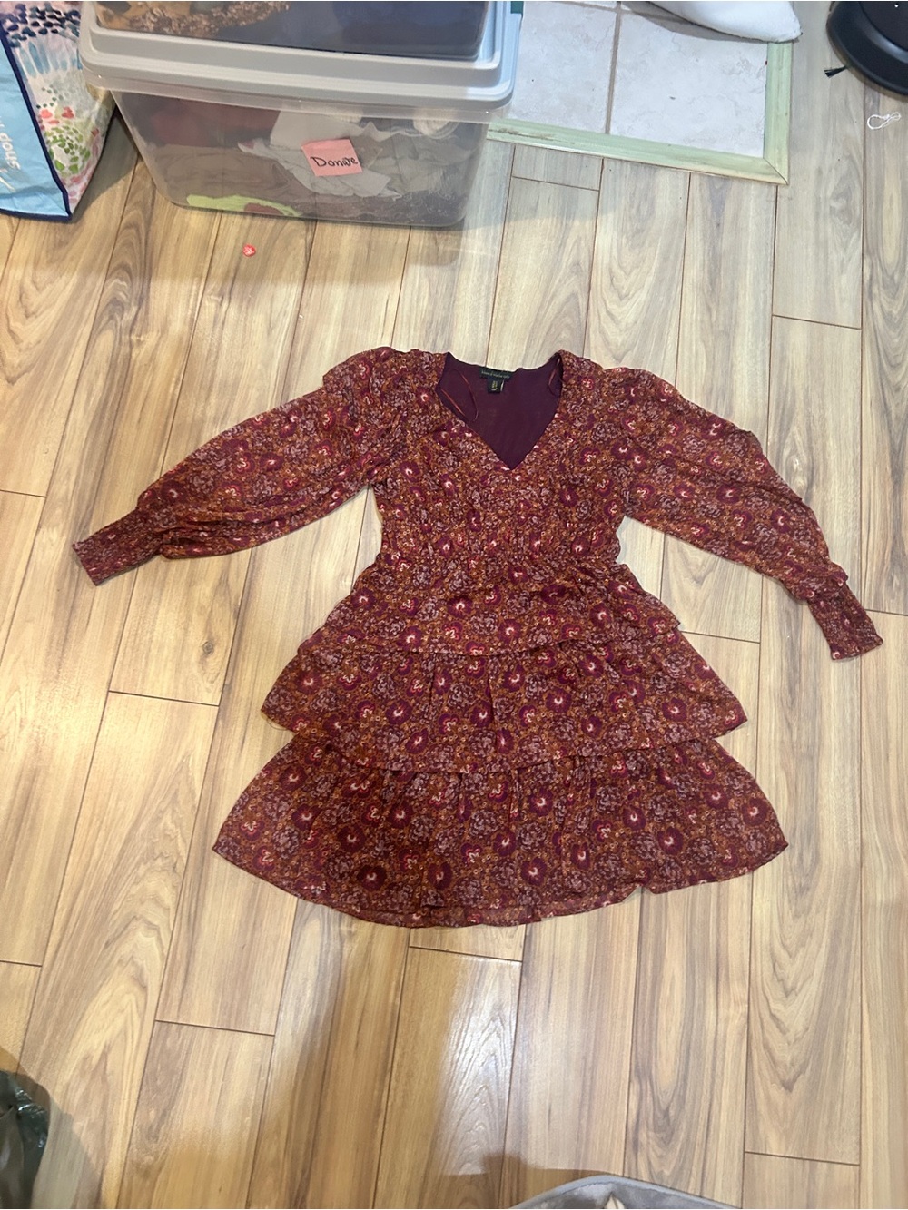 House of Harlow 1960 Burgundy Floral Tiered Midi Dress - Picture 2 of 7
